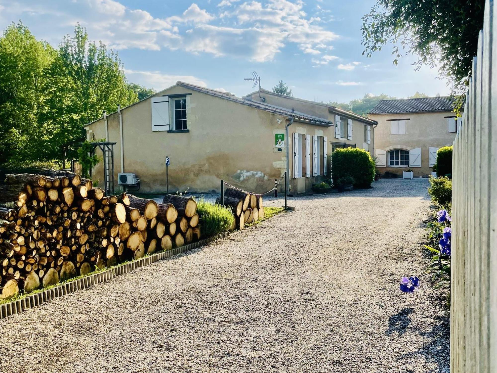 Les Gites Du Domaine De Ludeye Listrac-Médoc Exterior foto